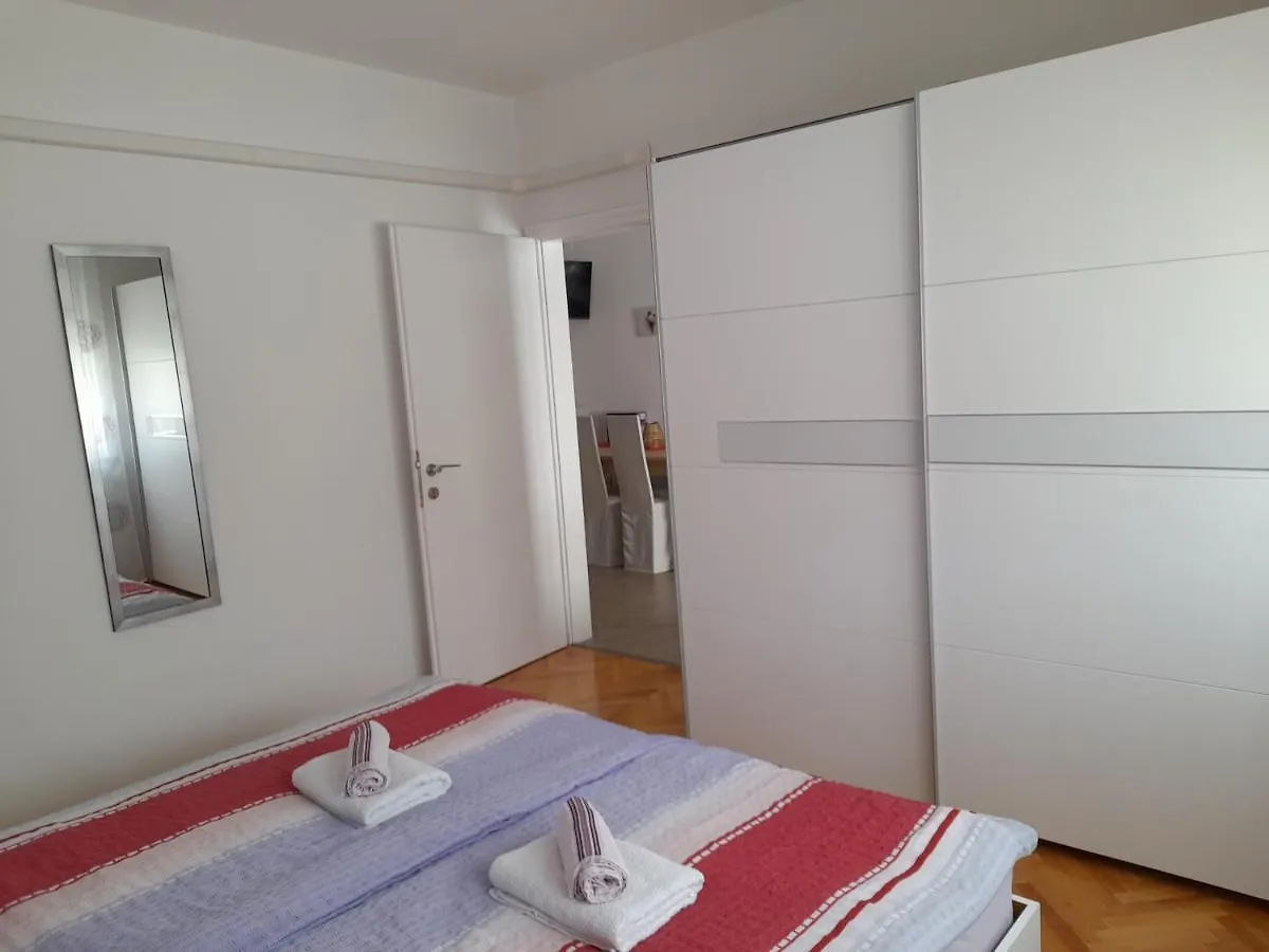 Apartman Ruza Banjol 0*,  Croazia